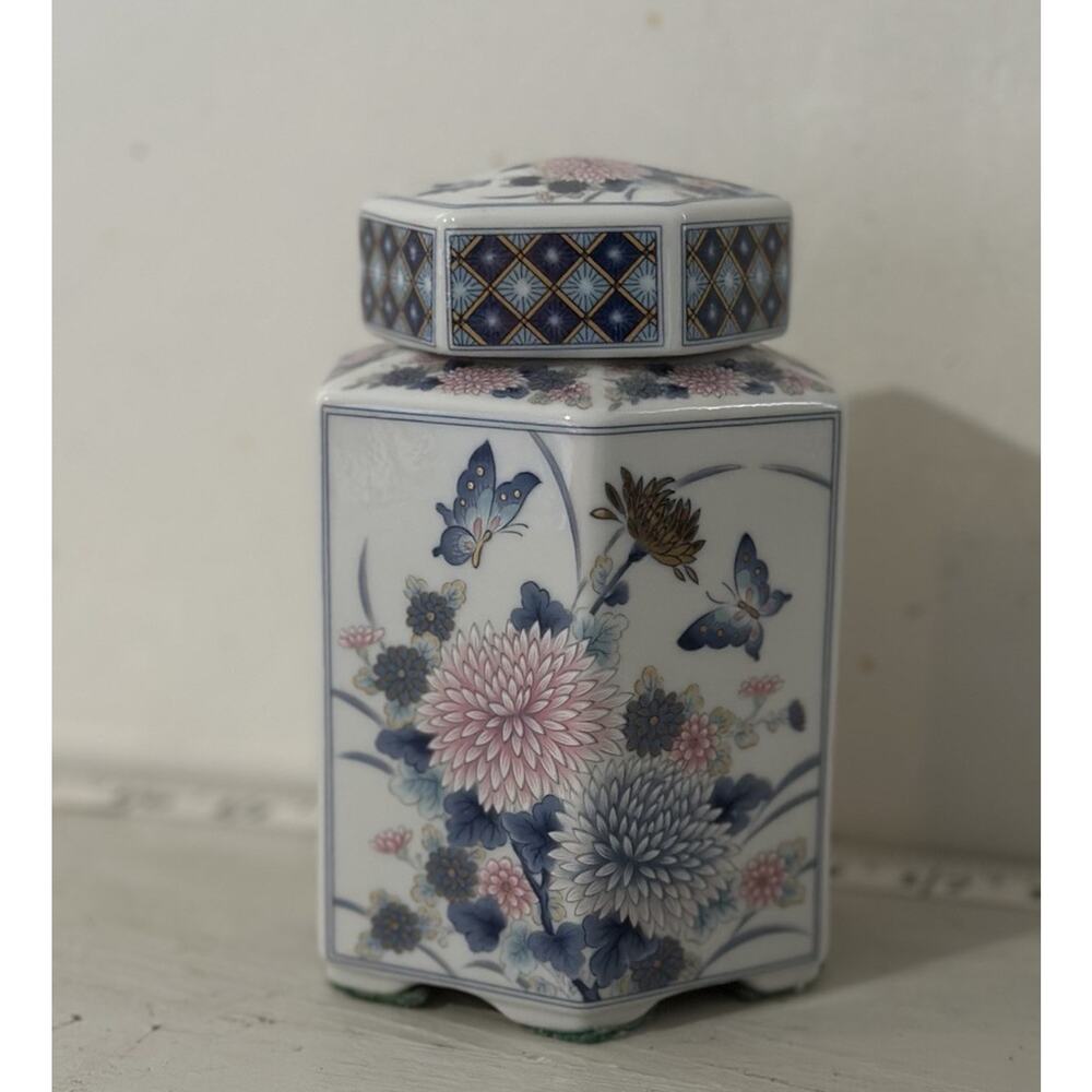 Vintage Blue Pink Decorative Hexagonal Lided Ginger Jar Tea Cady 5”x4”